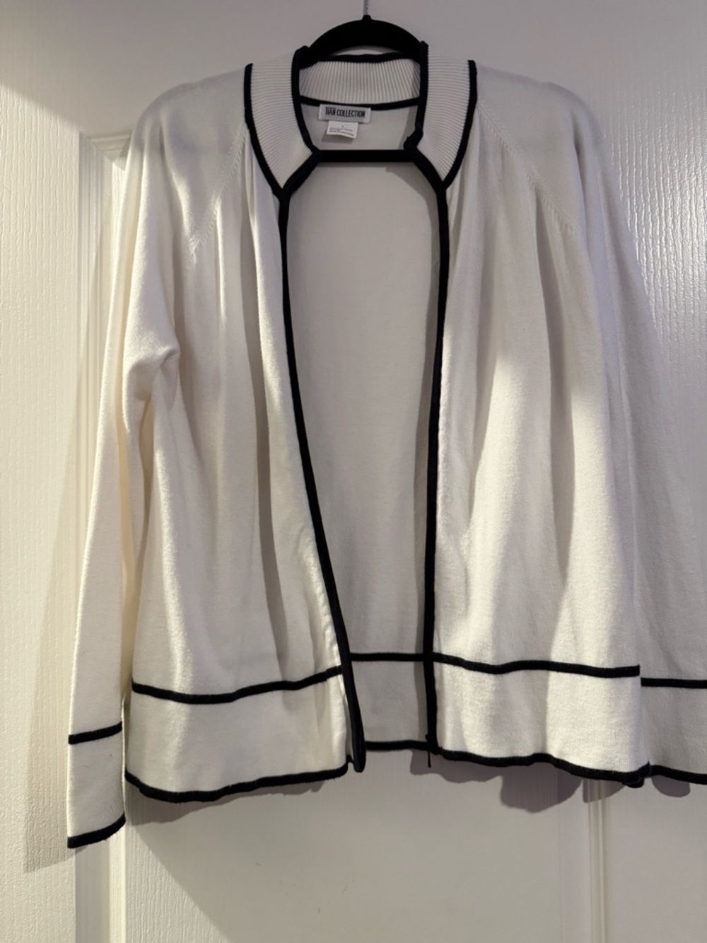 White Open-Front Cardigan with Black Trim
- Large